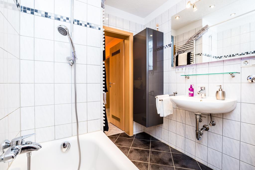 Ferienwohnung Koeln Messenaehe Номер фото